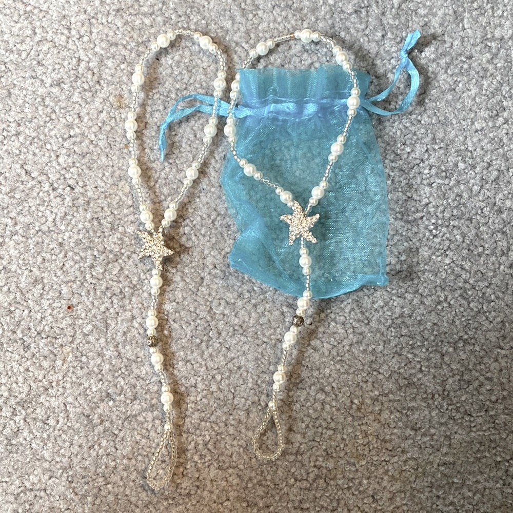 Beaded beach thongs